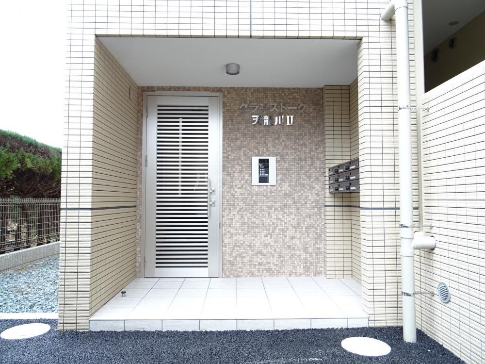 21/30 エントランス