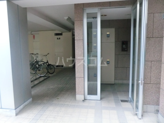 2/5 エントランス