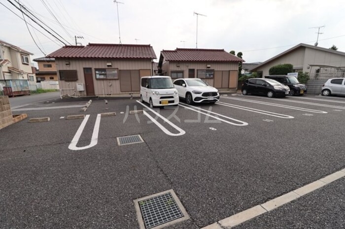 23/30 駐車場