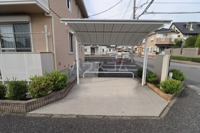 25/30 駐車場