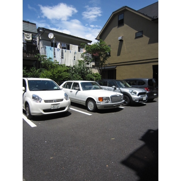 13/15 駐車場