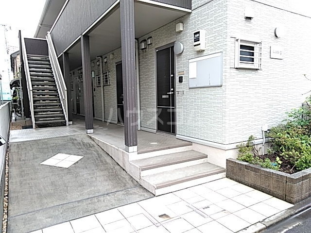 14/20 エントランス