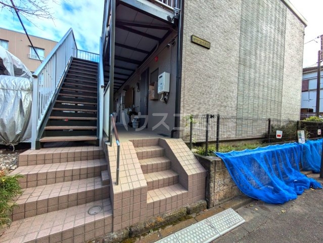 19/22 エントランス