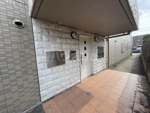 22/30 エントランス