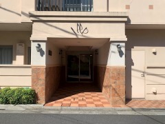 13/23 エントランス