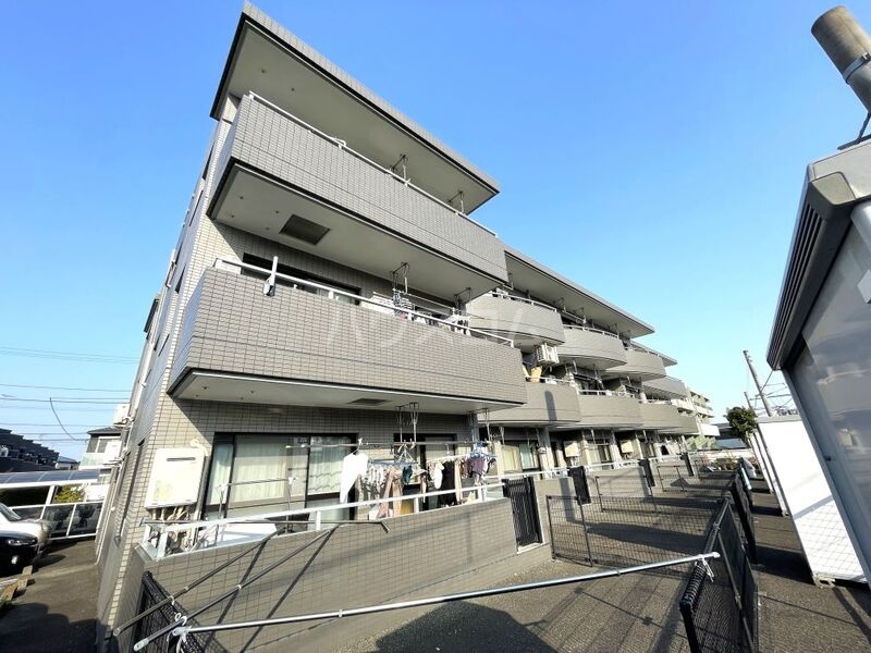 18/29 エントランス