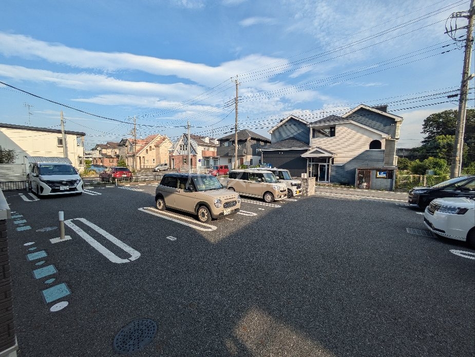 23/30 駐車場