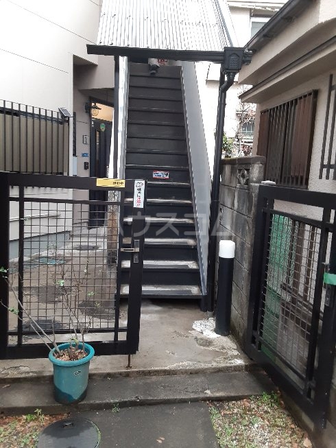 3/3 エントランス