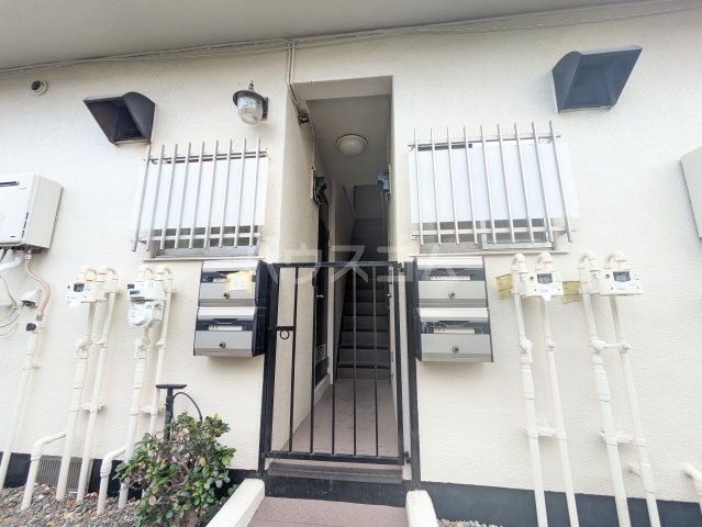 25/30 エントランス