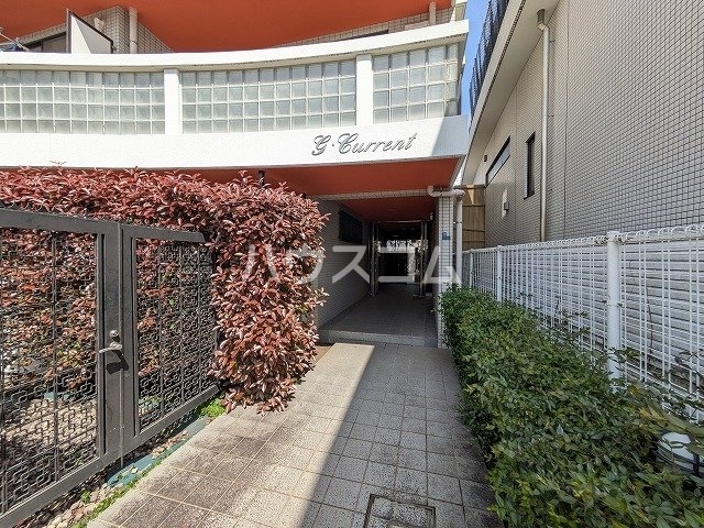 16/21 エントランス