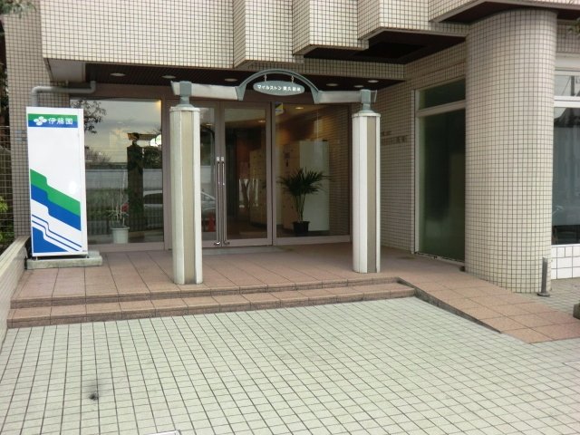 24/30 エントランス