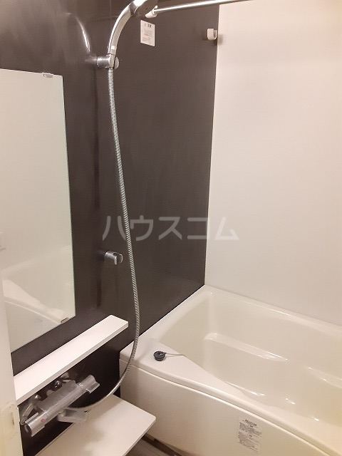 13/30 浴室