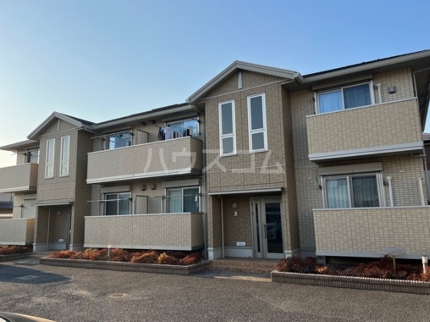 25/30 エントランス