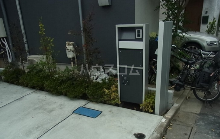 18/19 エントランス