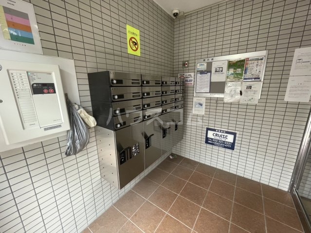 20/29 エントランス