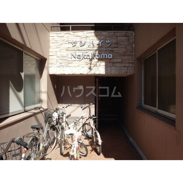 17/25 エントランス