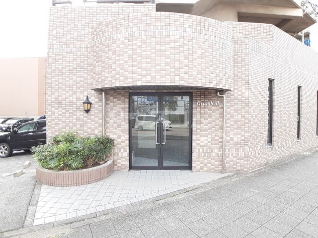 14/17 エントランス