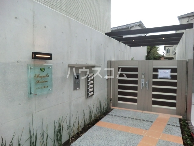 13/19 エントランス