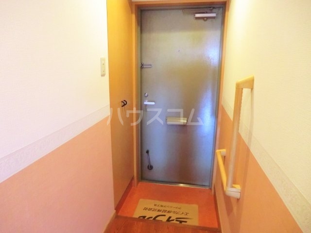 14/30 玄関