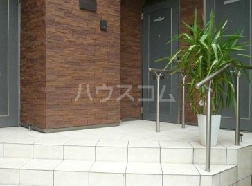 14/22 エントランス