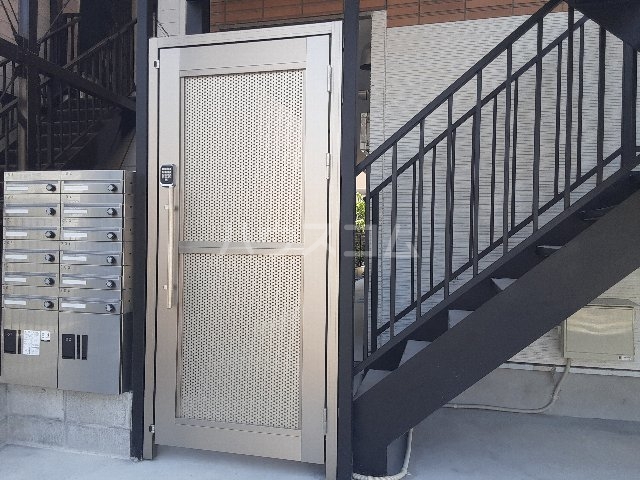 15/25 エントランス