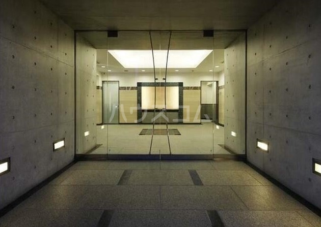 14/16 エントランス