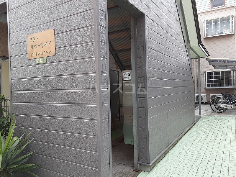 2/5 エントランス