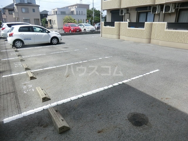 17/18 駐車場