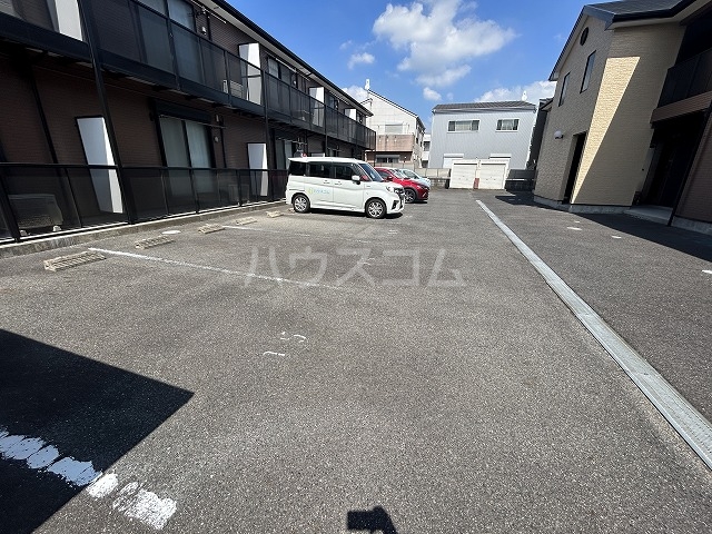 2/7 駐車場