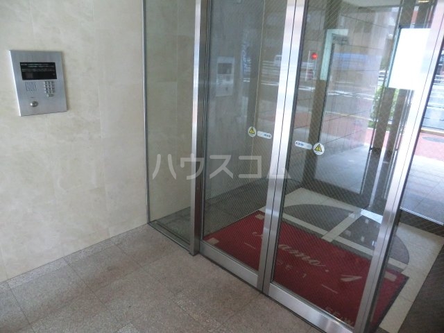 24/29 エントランス