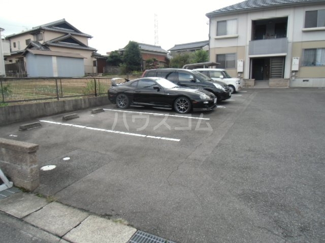 26/30 駐車場