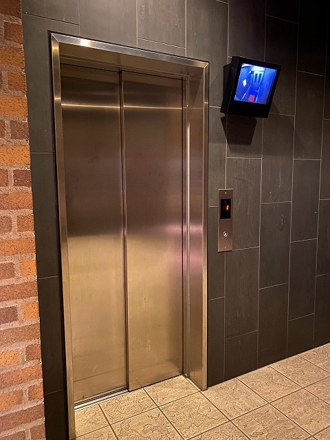 19/22 エントランス