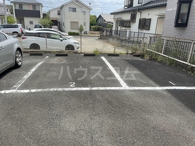 23/30 駐車場