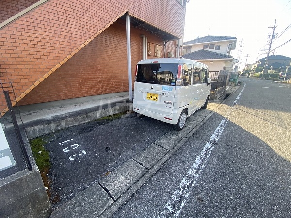 25/30 駐車場