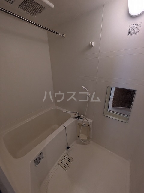 13/30 浴室