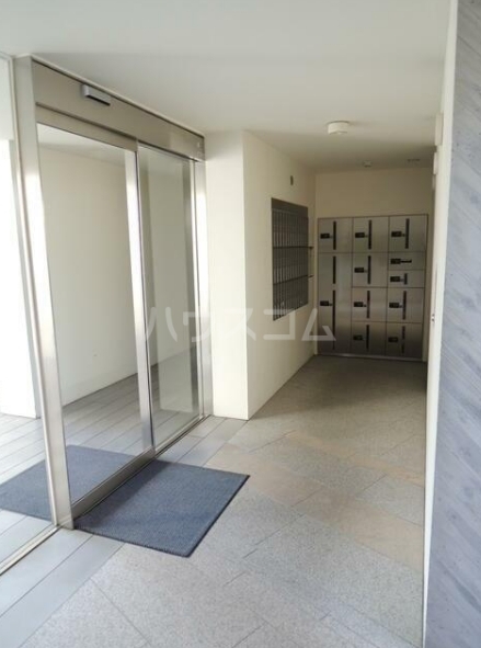 19/28 エントランス