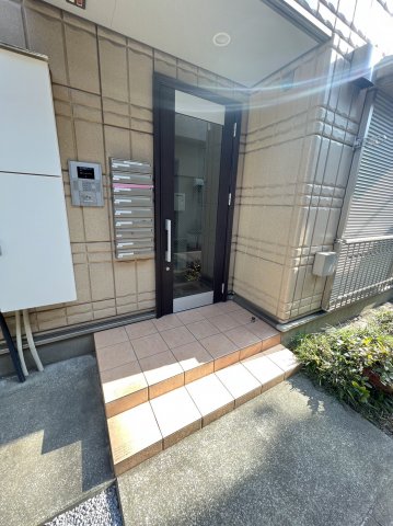 3/7 エントランス