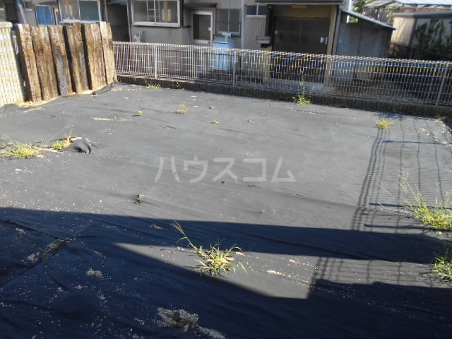 16/25 駐車場