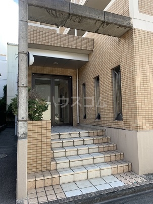 19/21 エントランス