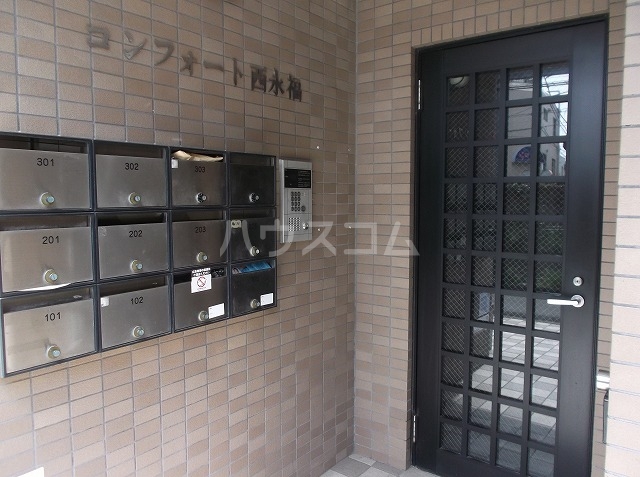 17/23 エントランス