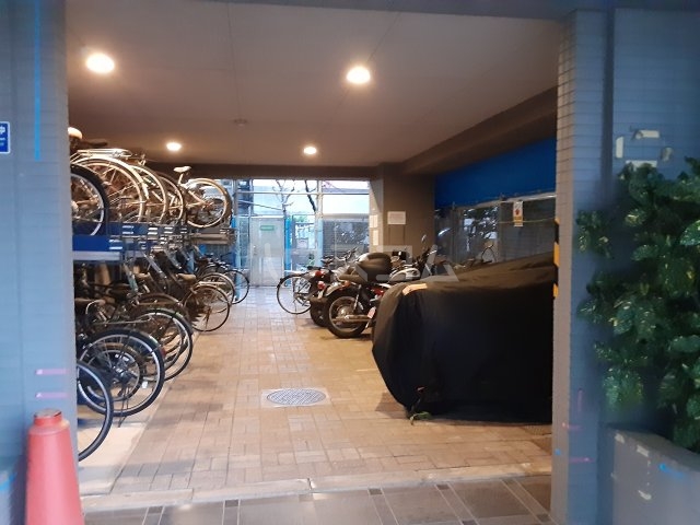 28/30 駐車場
