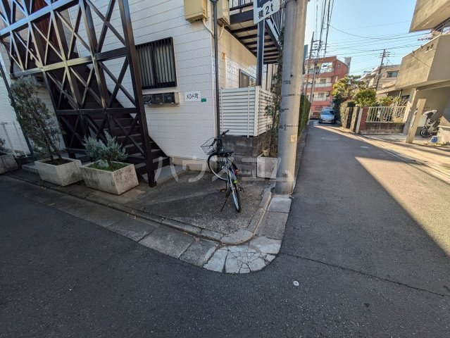 21/23 エントランス