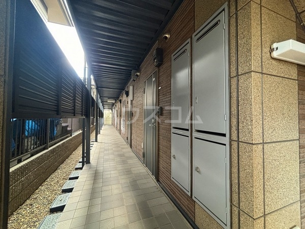 21/29 エントランス