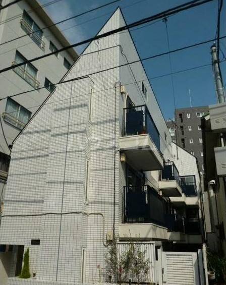 13/19 エントランス