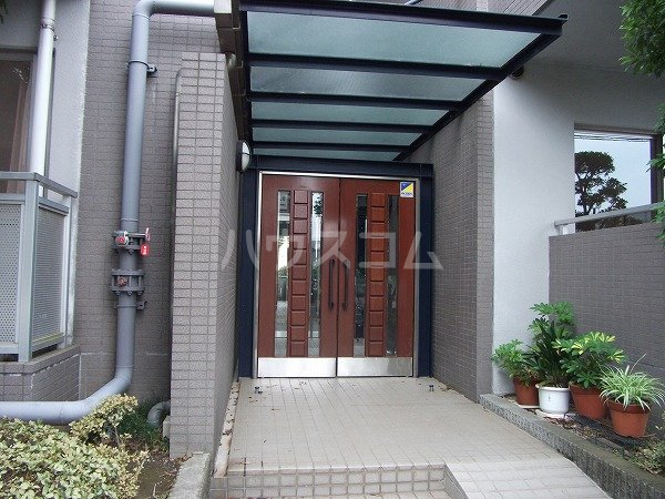 20/28 エントランス