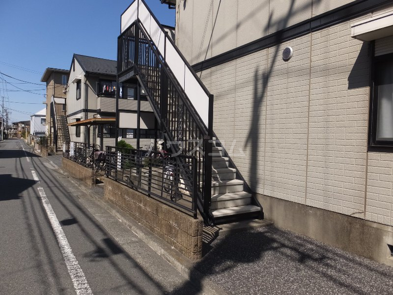18/21 エントランス
