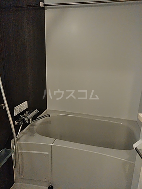 13/30 浴室