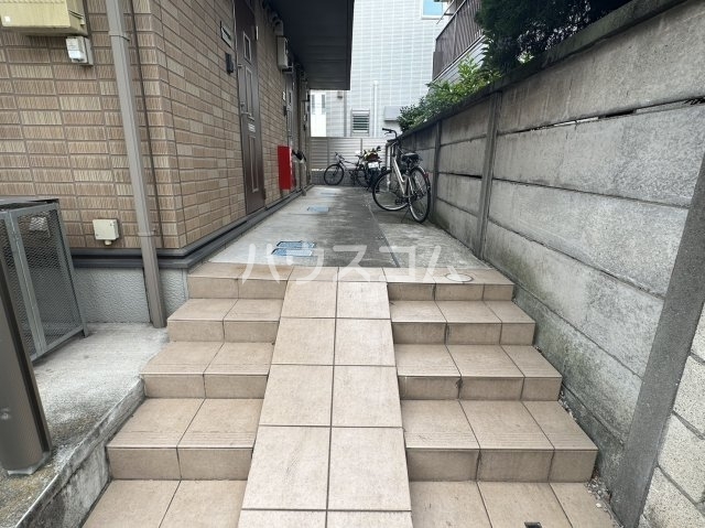 17/22 エントランス