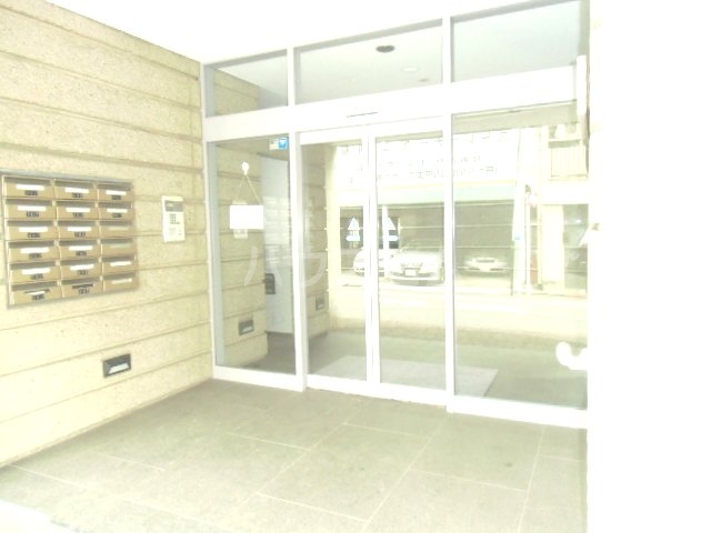 22/26 エントランス