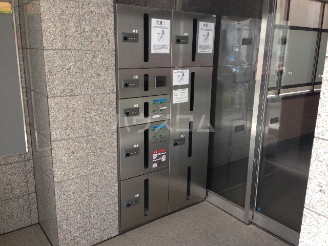 20/26 エントランス